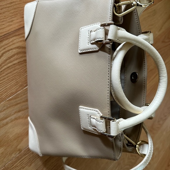 Tory Burch Robinson Colorblock Triangle Tote - Picture 3 of 11